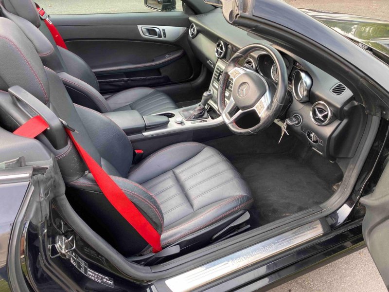 mercedes -benz slk 1.8 slk200 blueefficiency amg sport edition 125 g-tronic+ euro 5 (s/s) 2dr £6,645 monthly from £134.97 44 this 2011...